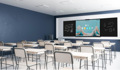 海信商用顯示向河南財(cái)政金融學(xué)院捐贈(zèng)一批海信智慧黑板